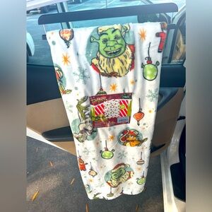 Shrek Christmas Throw ! 🎄